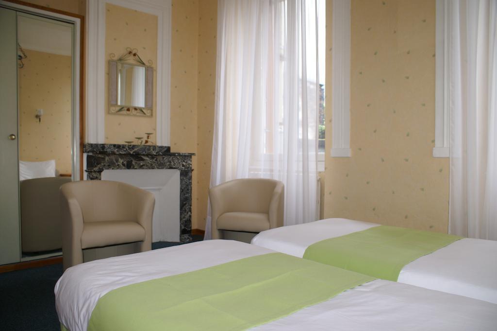 Hotel Celeste Bagnères-de-Luchon Oda fotoğraf