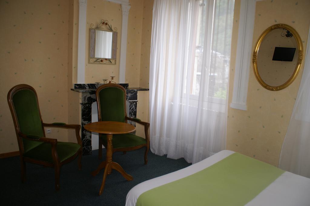 Hotel Celeste Bagnères-de-Luchon Oda fotoğraf