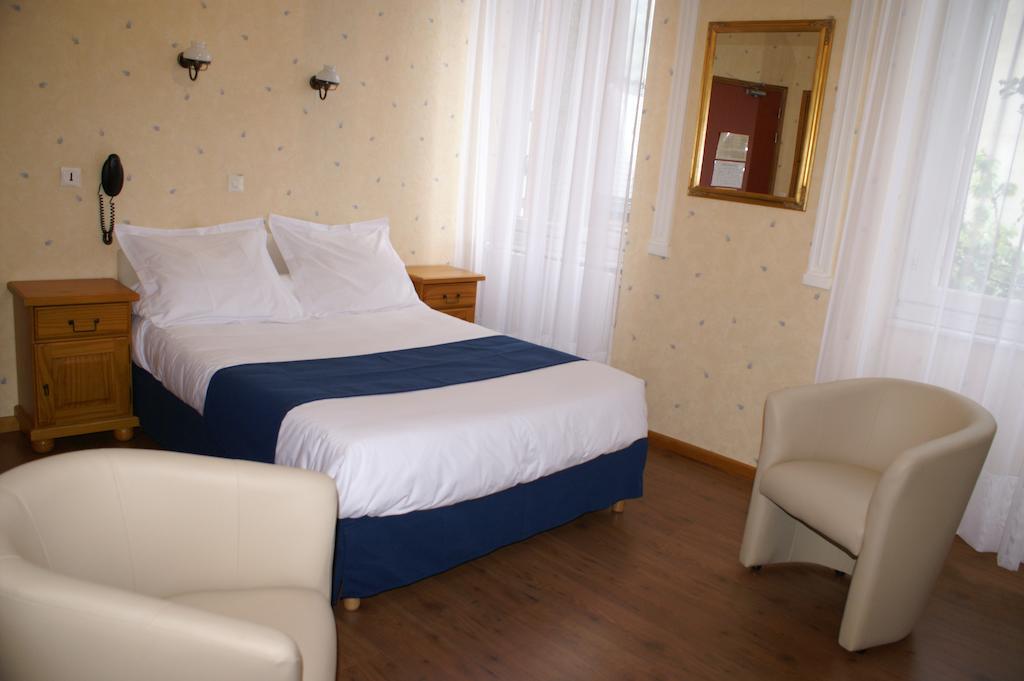 Hotel Celeste Bagnères-de-Luchon Oda fotoğraf