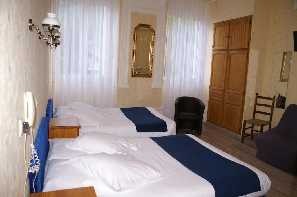 Hotel Celeste Bagnères-de-Luchon Oda fotoğraf