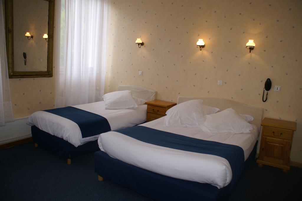 Hotel Celeste Bagnères-de-Luchon Oda fotoğraf